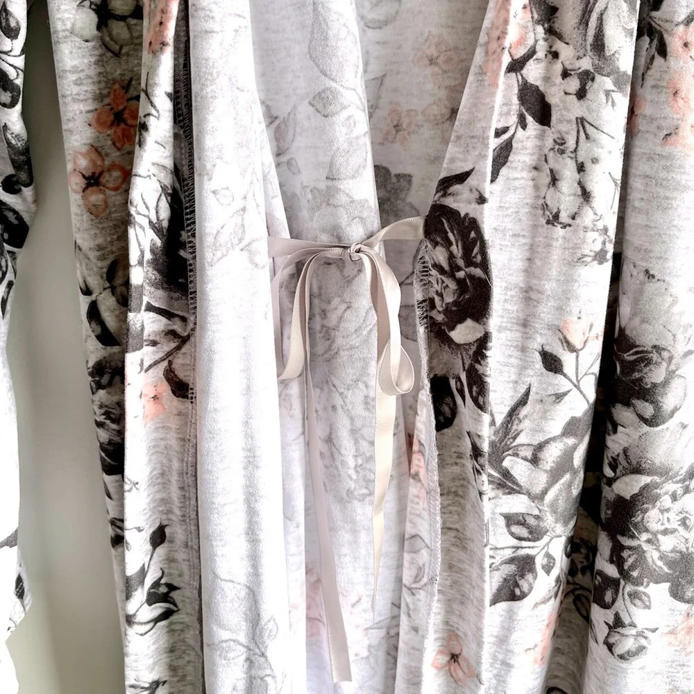 Short Floral Robe - Picture 4 of 6